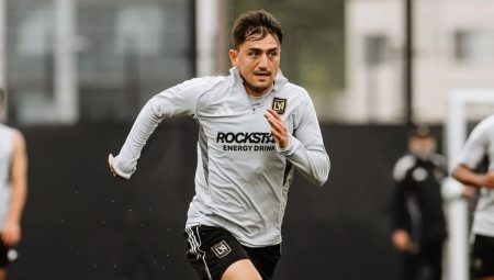 Cengiz Ünder’den Fenerbahçe’ye makûs haber